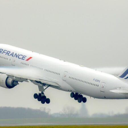 Air France возобновляет прямые рейсы Киев – Париж